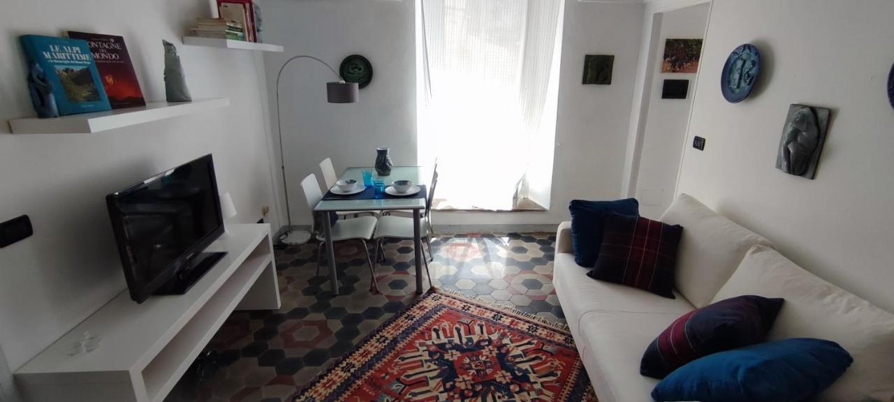 Ideale Per Escursionisti, A Pochi Minuti Dal Mare E Dalle Falesie- Casa Celeste Cisano sul Neva 外观 照片